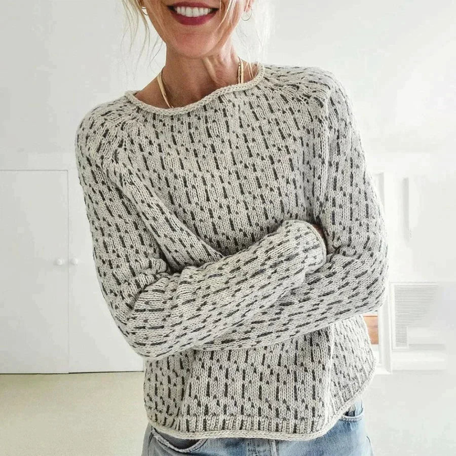 Women’s Round Neck Sweater in Gray
