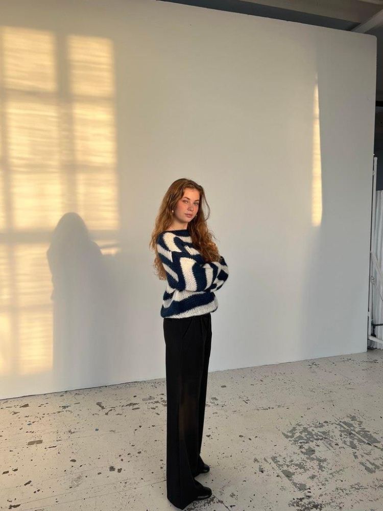 Women’s Sweater with Striped Knit Design and Round Neckline