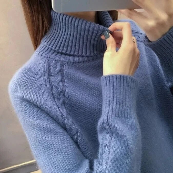 Women’s Turtleneck Jumper With Cable Detailing