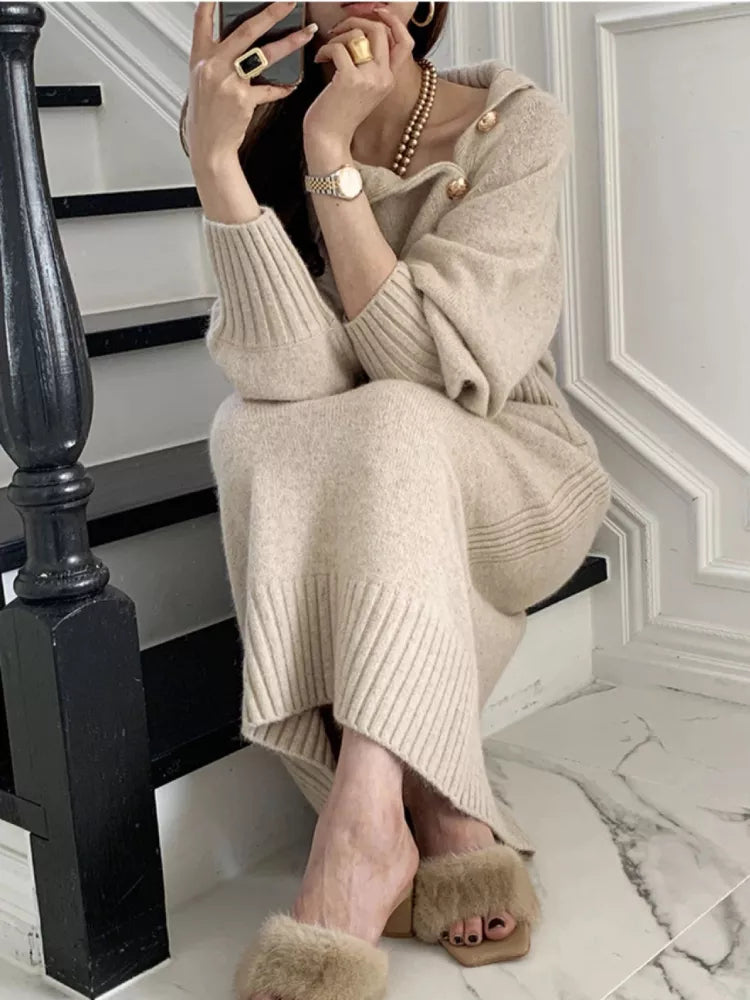 Katerina - Elegant turtleneck dress